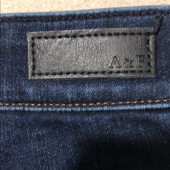 NWOT Abercrombie&Fitch Girls Jeans Size 0 short - Picture 6 of 8